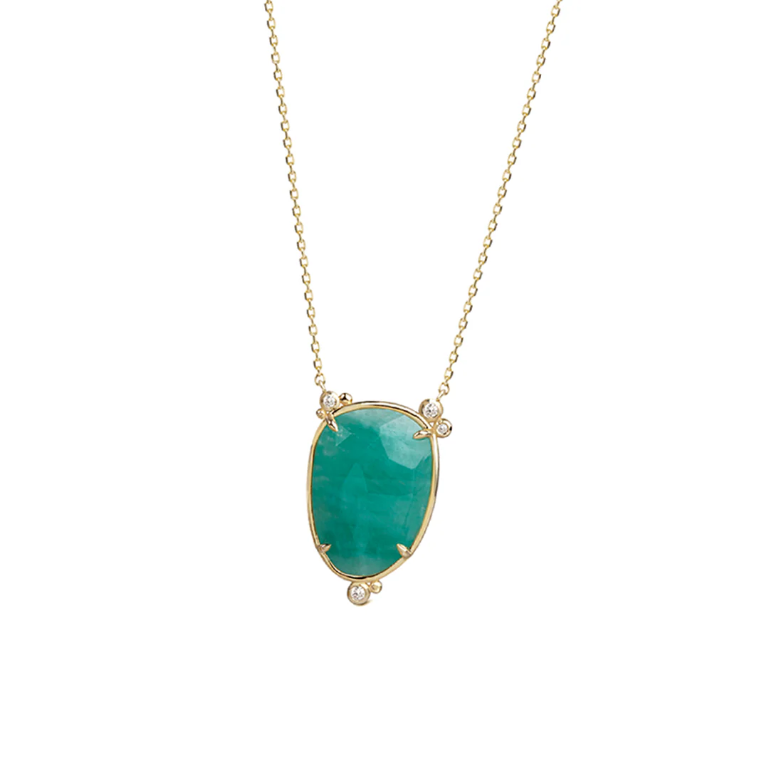 14K Gold Oval Emerald Necklace  with 4 diamonds - Image 2