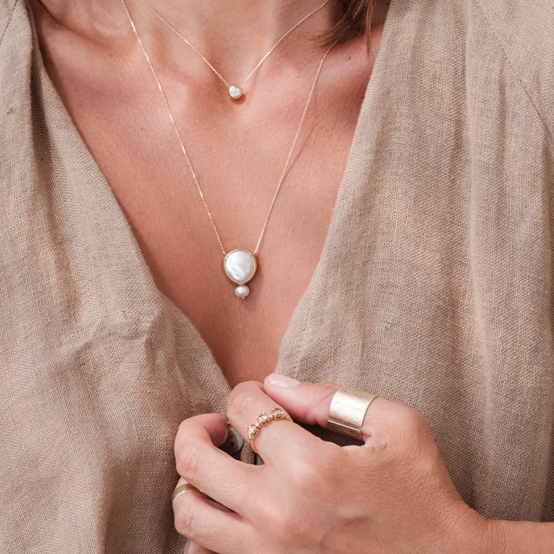 14K Gold, Round and Tiny Pearl Necklace - Image 3