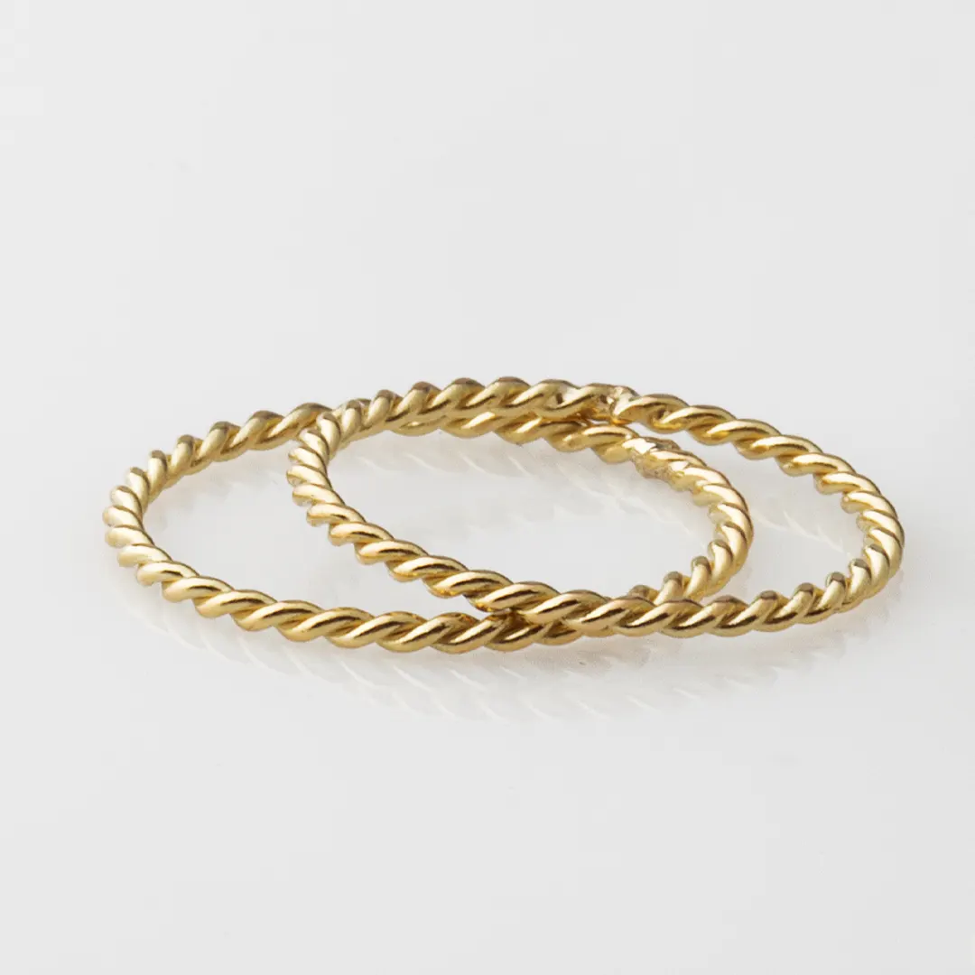 14K Gold Twisted Band Ring - Image 3