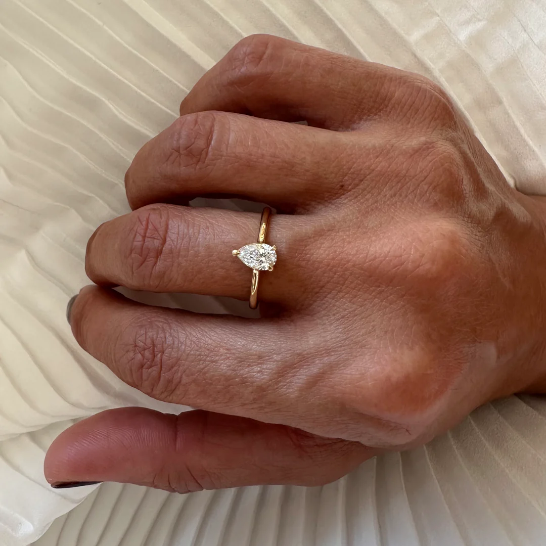 18Κ Yellow Gold Pear LAB Diamond Ring - Image 4