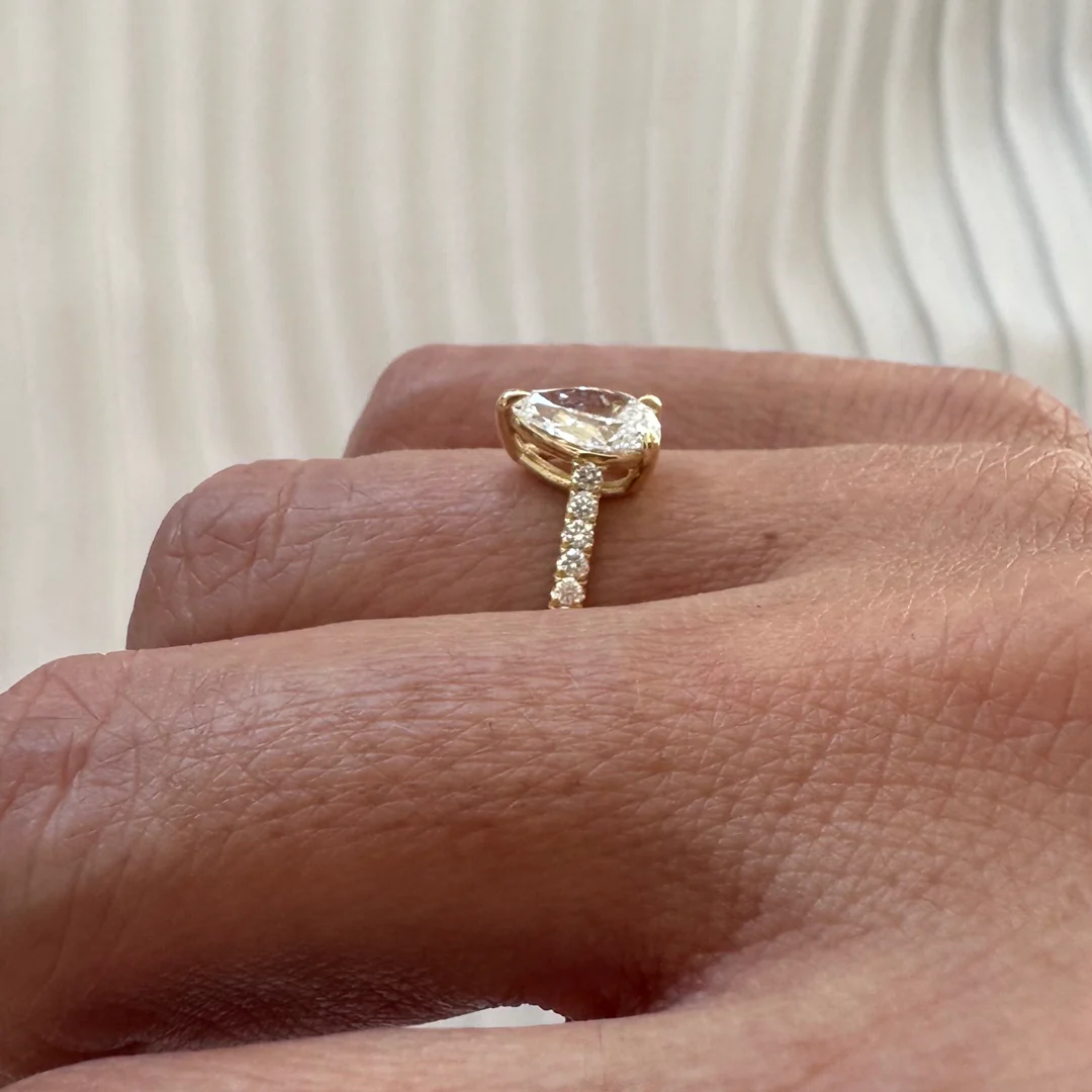 18 Yellow Gold Pear LAB Diamond Ring with small Diamonds on each side - Image 3