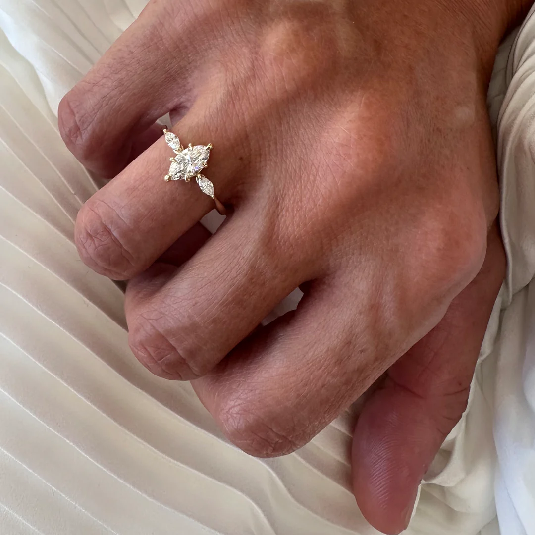 18K Yellow Gold Marquise LAB Diamond Ring with 1 Diamond on each side - Image 7