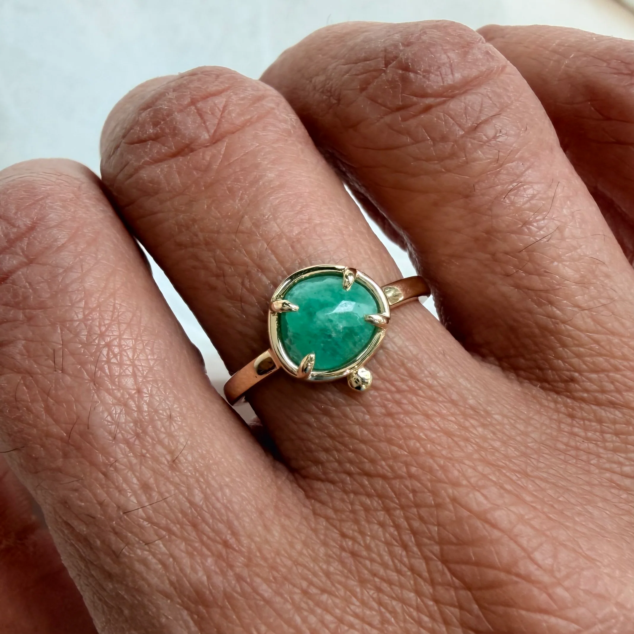 Emerald Horizon – 14K Gold Ring with Emerald & Diamond - Image 2