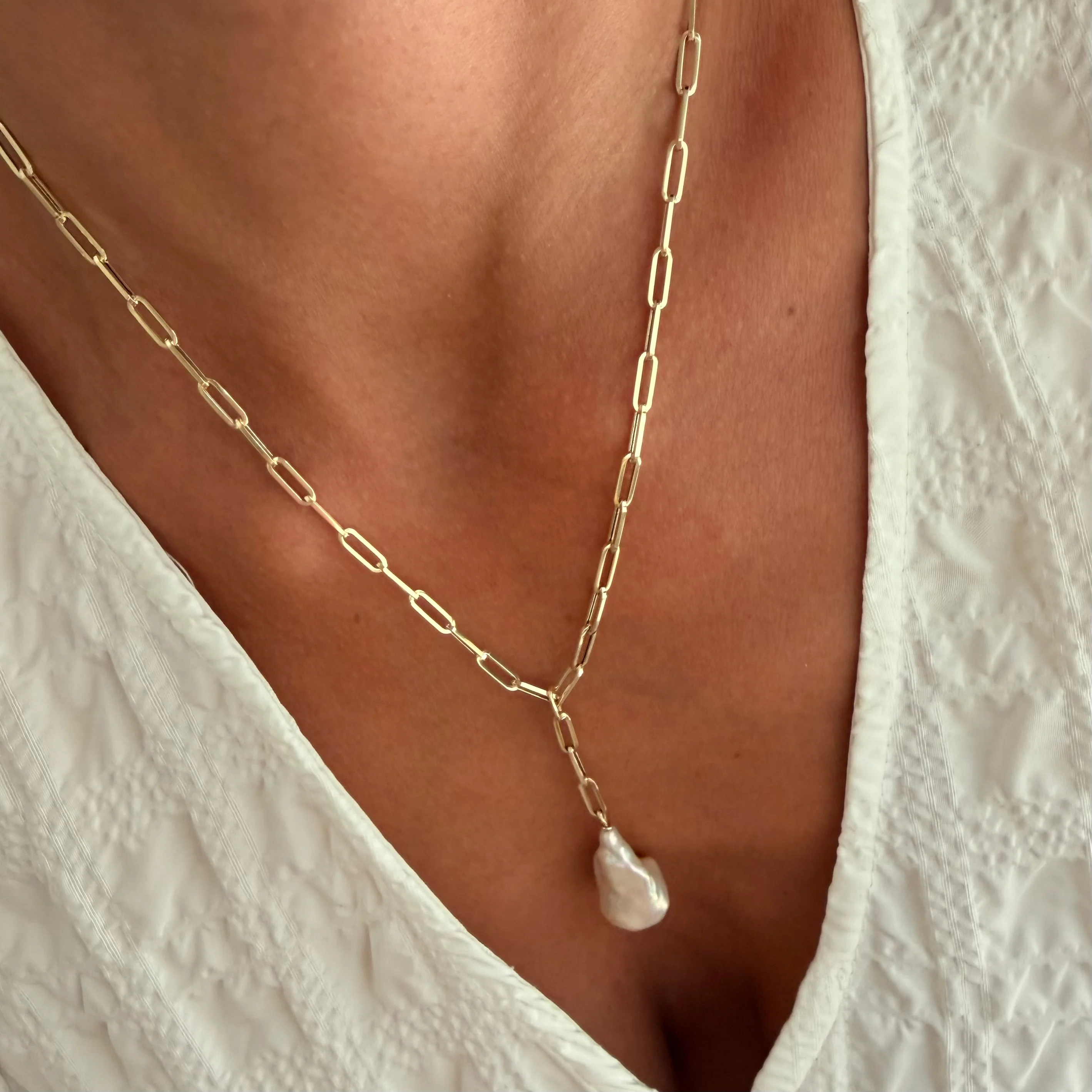 Short Big Baroque Pearl Chain Motif - Image 7