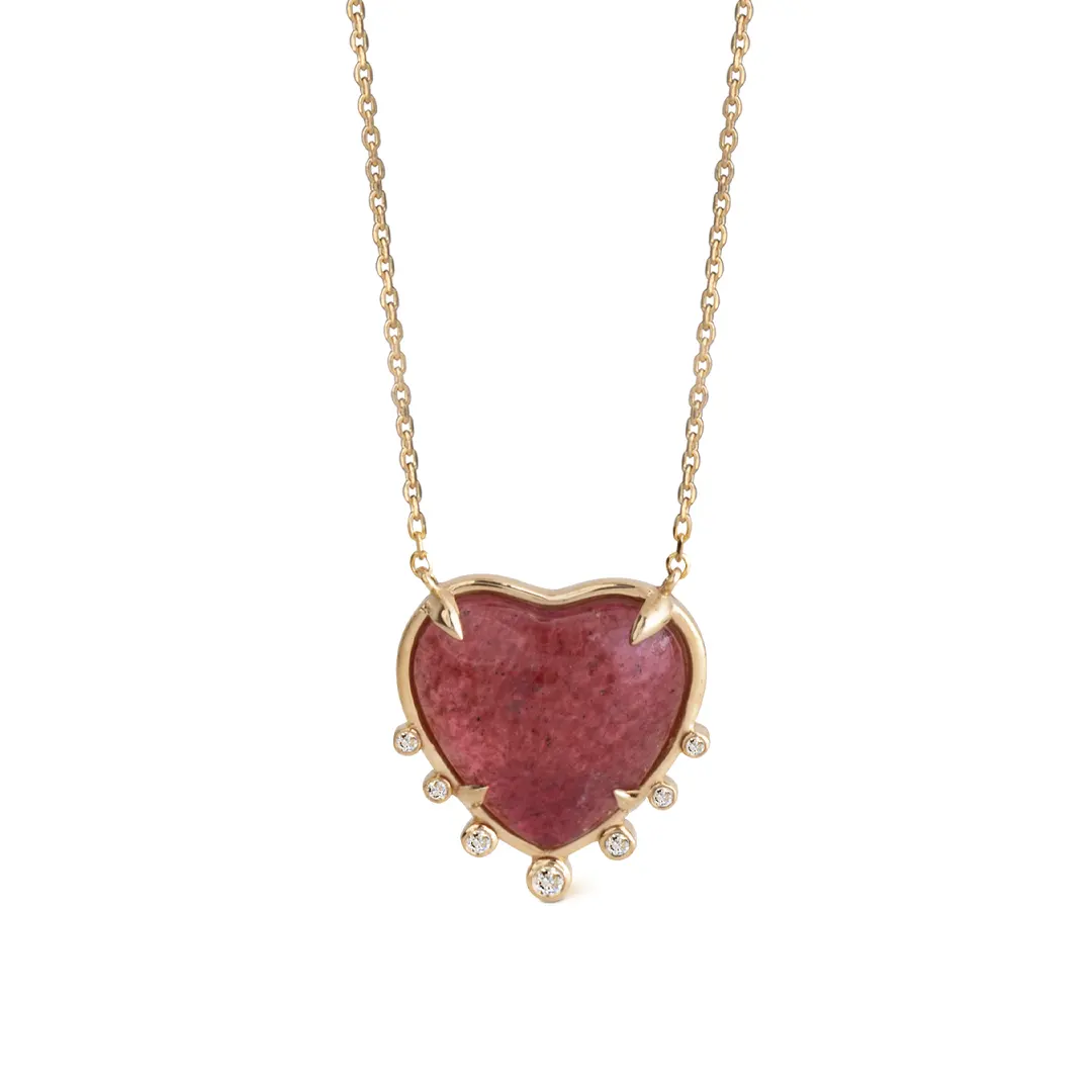 Small Heart Shaped Strawberry 14K Gold Necklace with 7 Diamonds
